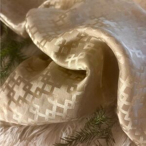 100% Silk Button Blouse Golden Era Print Petite 8 (Fits Women’s S)